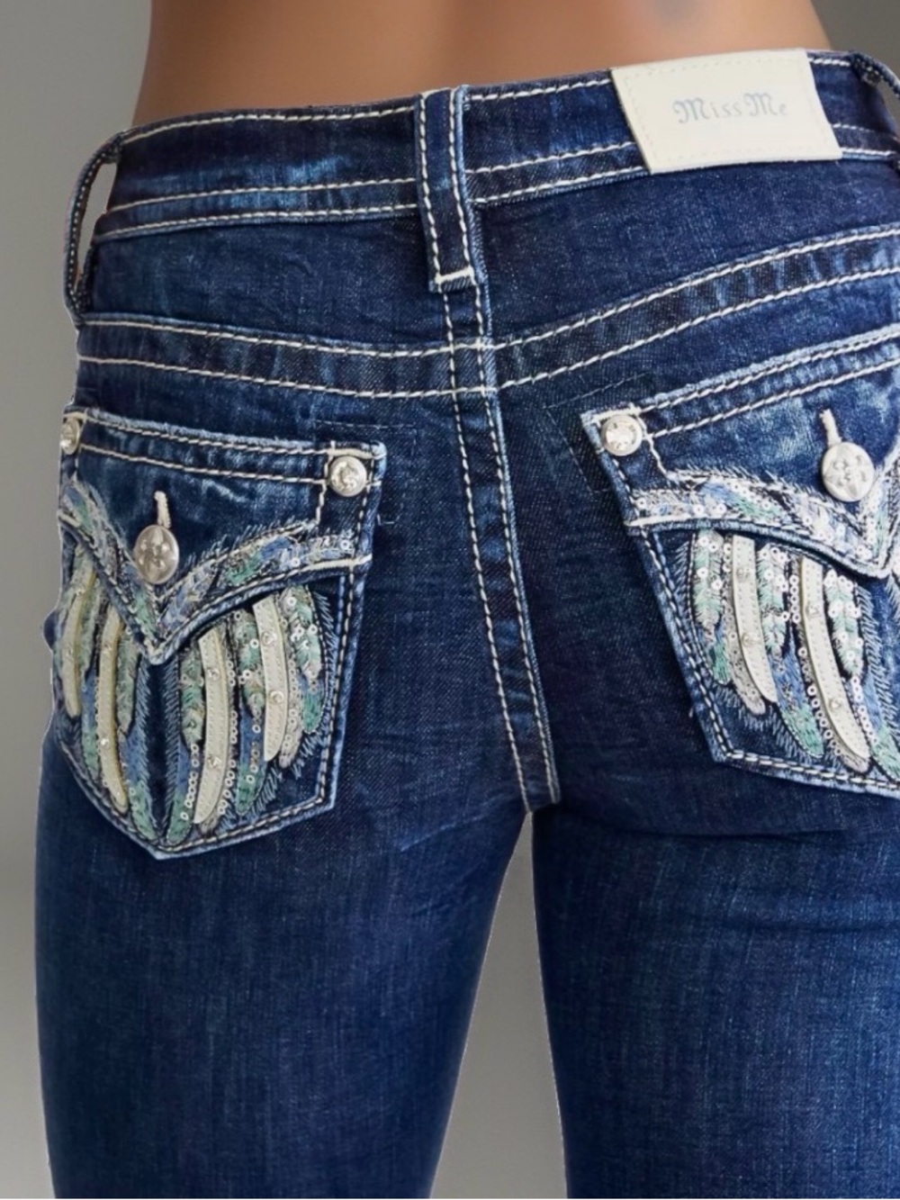 Miss Me Women’s Skinny Jeans size 31 Blue y2k embellished angel wing Sequin

Exc